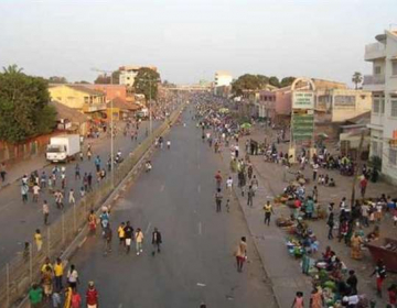 Novos serviços de transportes urbanos em Bissau
