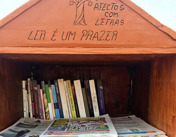 Oferta de publicações portuguesas em Bissau