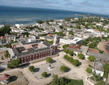 Ilha de Moçambique constrói silo de automóveis