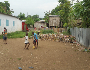 Lançamento da campanha “Operação Vassourada” para acabar com o lixo em São Tomé