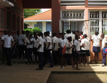 Construção de uma escola profissional em Água Grande