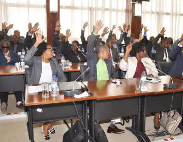 Parlamento de São Tomé instala novo sistema de votação eletrónica