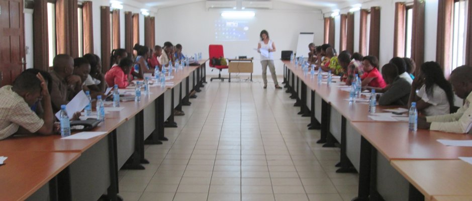 Competências básicas de escrita e leitura em intercâmbio municipal em Moçambique