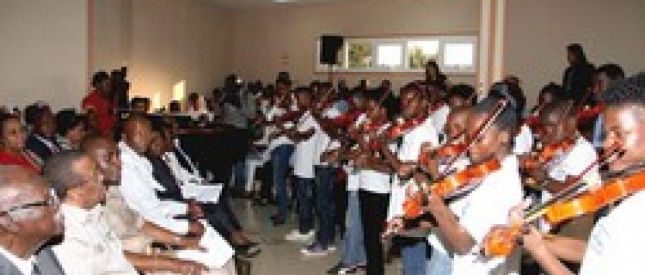 Inaugurada Escola de Música Kaposoka no distrito da Samba