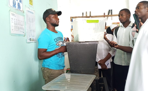 Alunos visitam Estação Comunitária de Reciclagem da Ilha de Moçambique