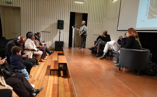  UCCLA acolheu lançamento do livro “Úlcera, Útero” 