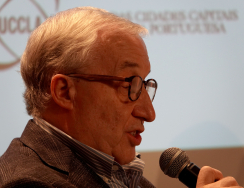 UCCLA acolheu lançamento do livro “Mahanyela: A Vida na Periferia da Grande Cidade de Ka Mpfumo, Lourenço Marques, Maputo”  - José Manuel Lopes de Castro