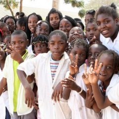 Lançado novo kit escolar para os distritos de Luanda