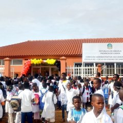 Inauguradas três escolas e uma biblioteca distrital em Luanda