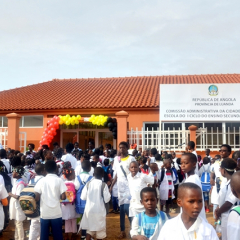 Inauguradas três escolas e uma biblioteca distrital em Luanda