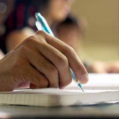 Câmara da Praia financia bolsas de estudo no ensino profissional