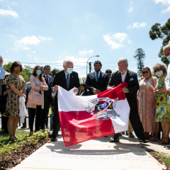 Inauguração de escultura de homenagem aos presos políticos em Caxias