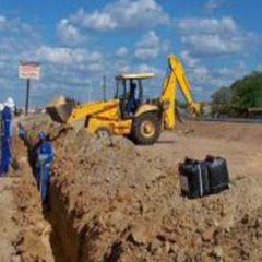 Obras de expansão da rede de esgotos na cidade do Mindelo