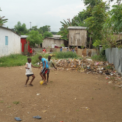 Lançamento da campanha “Operação Vassourada” para acabar com o lixo em São Tomé