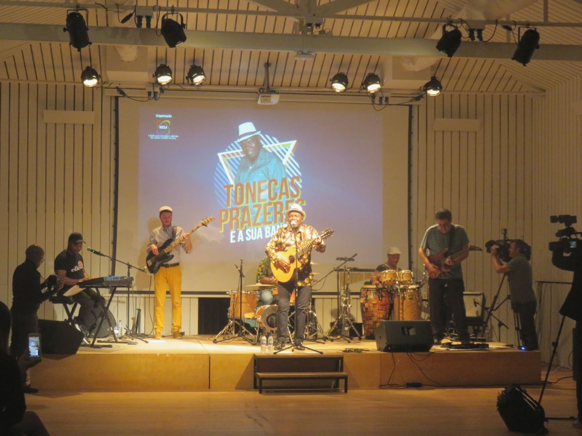 Tonecas Prazeres e a sua banda ao vivo na UCCLA_9645