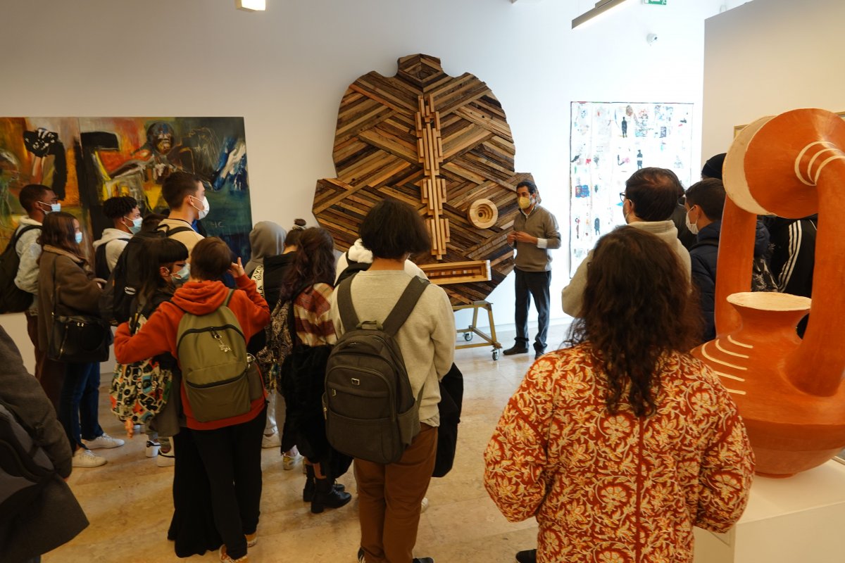 Visita alunos Escola Marques de Pombal a expo da UCCLA_DSC07125